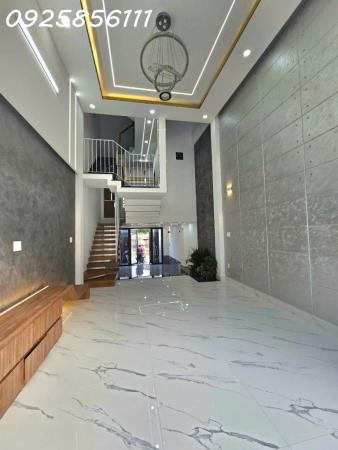 Chính chủ gấp bán nhà đường khu phân lô Trường Thọ Thủ Đức, nhà mới ở ngay xe hơi ngủ trong nhà