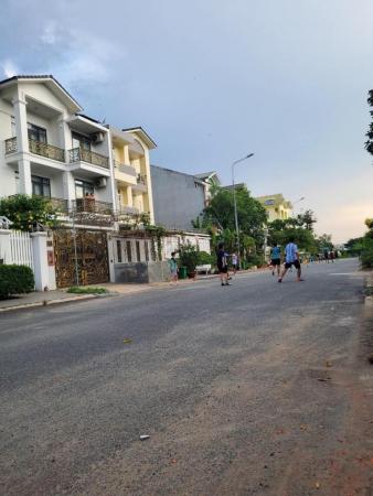 Bán biệt thự sân vườn 200m  Đường Đặng Thùy Trâm Quận Bình Thạnh 